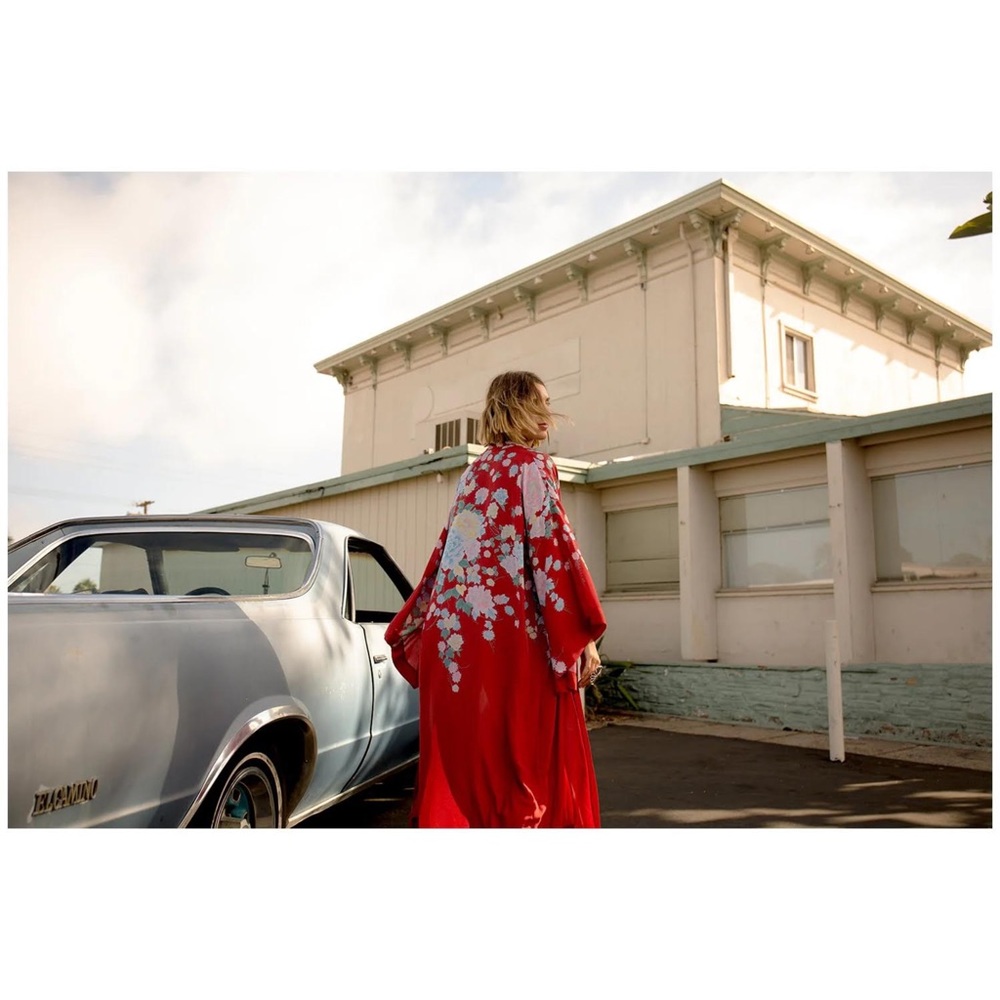ISO Novella Royale Georgia Robe in Red Geisha